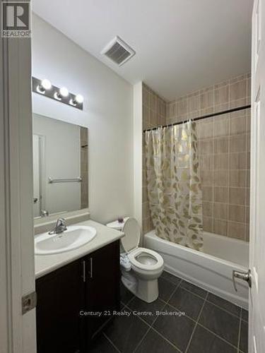 355 Royal Drive W, Brampton, ON - Indoor Photo Showing Bathroom
