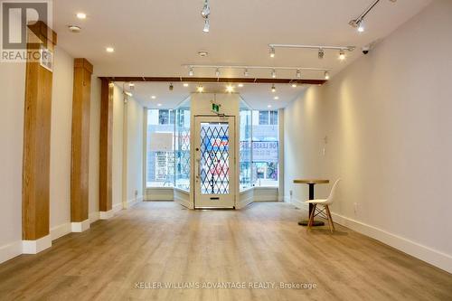 672 Yonge Street, Toronto, ON 