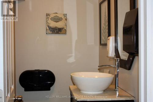 672 Yonge Street, Toronto, ON 