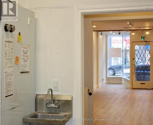 672 Yonge Street, Toronto, ON 