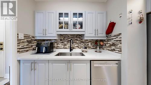 1001 - 25 Silver Springs Boulevard, Toronto, ON - Indoor Photo Showing Kitchen With Upgraded Kitchen