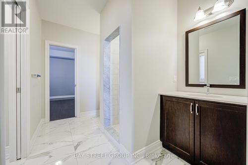 75 Douglas Road, Richmond Hill, ON - Indoor Photo Showing Bathroom