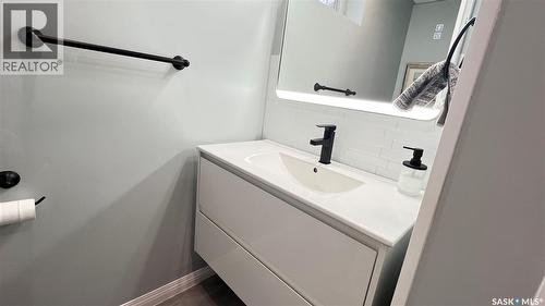 310 Louis Avenue, Maple Creek, SK - Indoor Photo Showing Bathroom