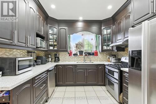 3 Osprey Court, Toronto, ON - Indoor Photo Showing Kitchen With Double Sink With Upgraded Kitchen