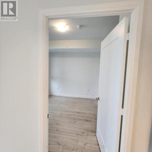 224 - 412 Silver Maple Road, Oakville, ON - Indoor Photo Showing Other Room