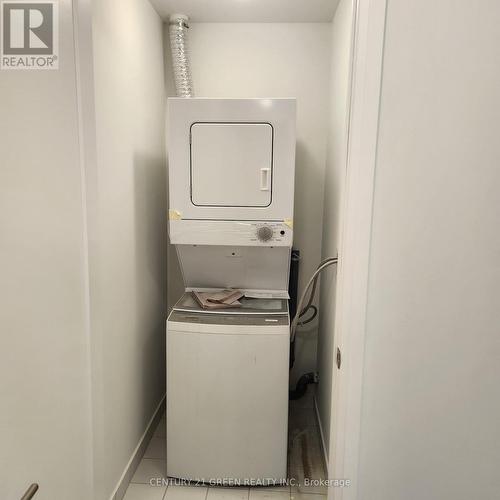 224 - 412 Silver Maple Road, Oakville, ON - Indoor Photo Showing Laundry Room