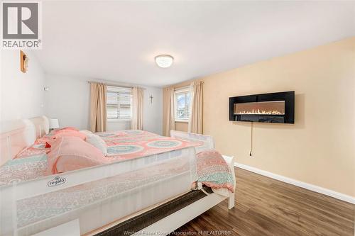 222 Donalda Court, Tecumseh, ON - Indoor Photo Showing Bedroom