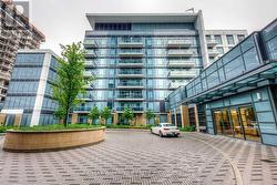 427 - 55 ANN O'REILLY ROAD  Toronto, ON M2J 0E1