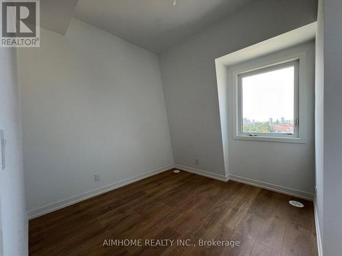 19 Case Ootes Drive, Toronto, ON - Indoor Photo Showing Other Room