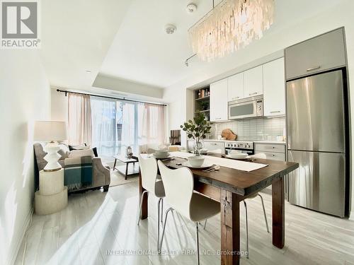 412 - 1630 Queen Street E, Toronto, ON - Indoor