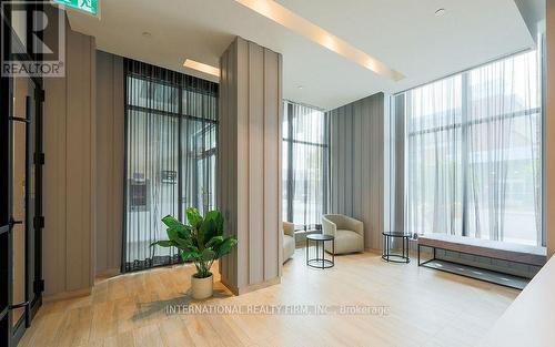 412 - 1630 Queen Street E, Toronto, ON - Indoor Photo Showing Other Room