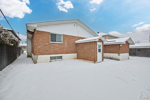 Cour - 245 Rue Brébeuf, Sainte-Catherine, QC - Outdoor With Exterior