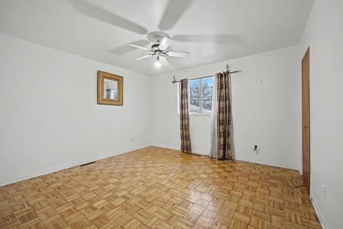 Chambre à coucher - 245 Rue Brébeuf, Sainte-Catherine, QC - Indoor Photo Showing Other Room