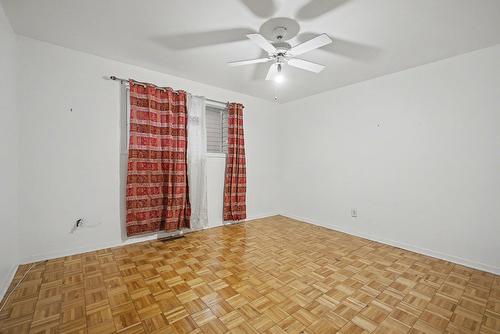 Chambre à coucher - 245 Rue Brébeuf, Sainte-Catherine, QC - Indoor Photo Showing Other Room