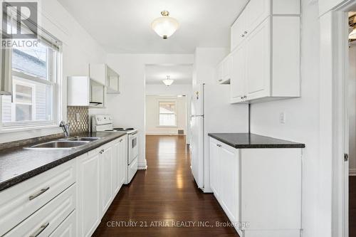 106 Burgar Street, Welland, ON - Indoor Photo Showing Kitchen With Double Sink