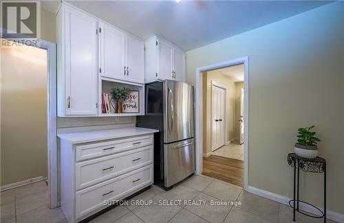 Upper - 6 Kirkton Court, London North (North H), ON - Indoor