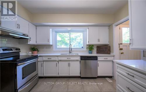 Upper - 6 Kirkton Court, London North (North H), ON - Indoor Photo Showing Kitchen