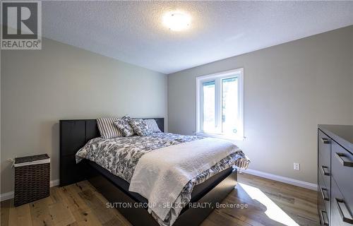 Upper - 6 Kirkton Court, London North (North H), ON - Indoor Photo Showing Bedroom