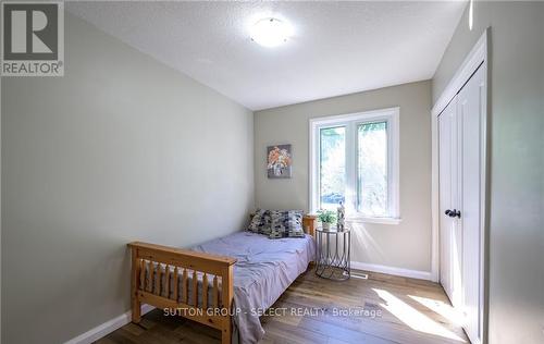 Upper - 6 Kirkton Court, London North (North H), ON - Indoor Photo Showing Bedroom