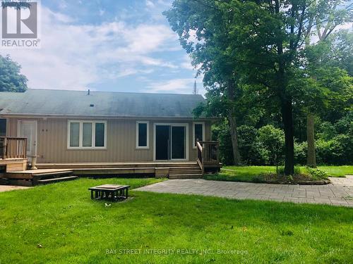 2 - 1339 Pinegrove Road, Oakville, ON - Outdoor