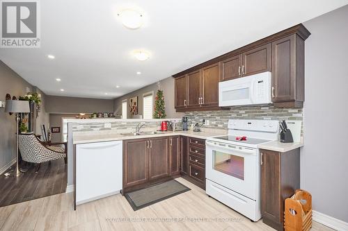 91 Scholfield Avenue S, Welland (Lincoln/Crowland), ON - Indoor Photo Showing Kitchen With Double Sink