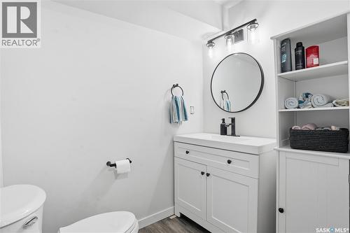 86 Mackenzie Crescent, Regina, SK - Indoor Photo Showing Bathroom