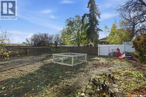 86 Mackenzie Crescent, Regina, SK - Outdoor