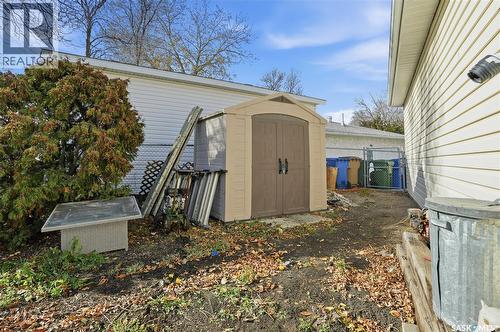 86 Mackenzie Crescent, Regina, SK - Outdoor