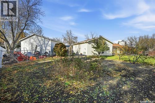86 Mackenzie Crescent, Regina, SK - Outdoor