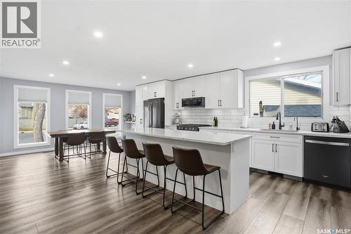 86 Mackenzie Crescent, Regina, SK - Indoor Photo Showing Kitchen With Stainless Steel Kitchen With Upgraded Kitchen