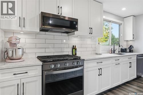 86 Mackenzie Crescent, Regina, SK - Indoor Photo Showing Kitchen With Upgraded Kitchen