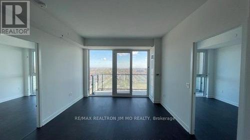 2506 - 105 Oneida Crescent, Richmond Hill, ON - Indoor Photo Showing Other Room