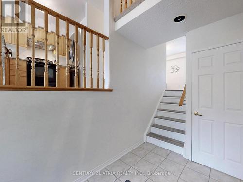 16 Stiles Avenue, Aurora, ON - Indoor Photo Showing Other Room