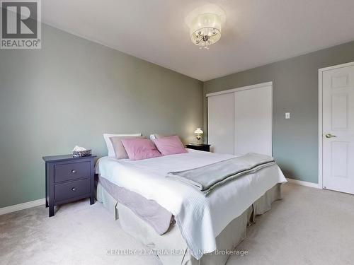 16 Stiles Avenue, Aurora, ON - Indoor Photo Showing Bedroom