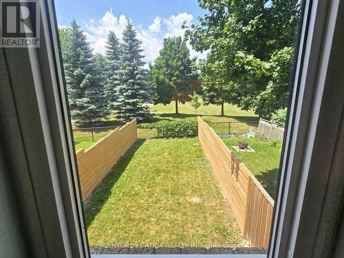 16 Stiles Avenue, Aurora, ON - Outdoor