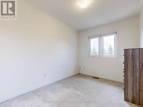 16 Stiles Avenue, Aurora, ON - Indoor Photo Showing Other Room