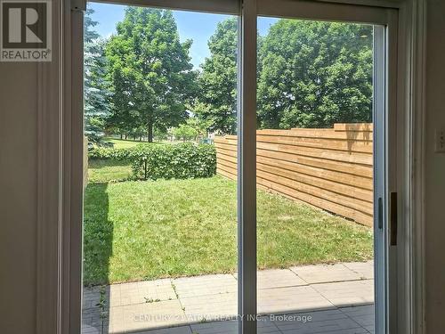 16 Stiles Avenue, Aurora, ON - Indoor Photo Showing Other Room