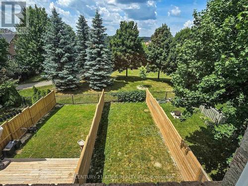 16 Stiles Avenue, Aurora, ON - Outdoor