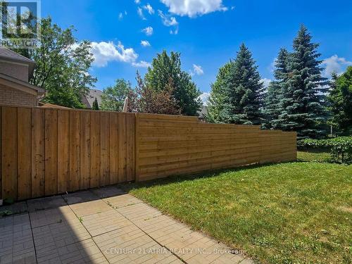 16 Stiles Avenue, Aurora, ON - Outdoor
