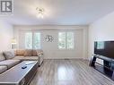 16 Stiles Avenue, Aurora, ON  - Indoor Photo Showing Living Room 