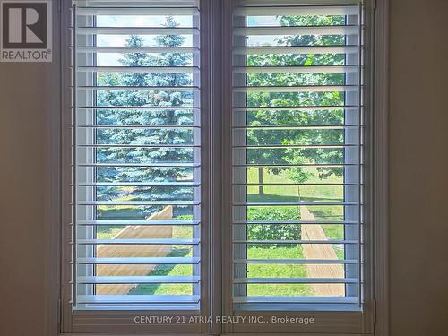 16 Stiles Avenue, Aurora, ON - Indoor Photo Showing Other Room