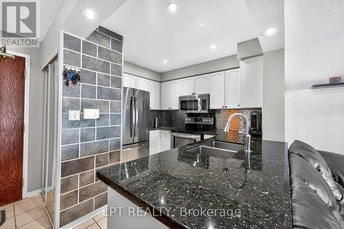 Ph06 - 51 Baffin Court, Richmond Hill, ON - Indoor Photo Showing Kitchen With Double Sink With Upgraded Kitchen