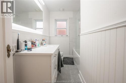 86 Phyllis Avenue, Chatham, ON - Indoor Photo Showing Laundry Room