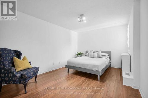 407 - 570 Proudfoot Lane, London North (North N), ON - Indoor Photo Showing Bedroom