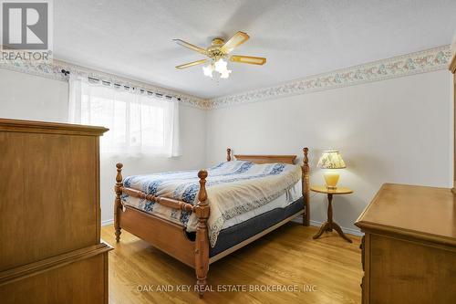 6 Court Lane, London East (East O), ON - Indoor Photo Showing Bedroom