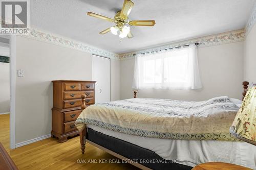 6 Court Lane, London East (East O), ON - Indoor Photo Showing Bedroom