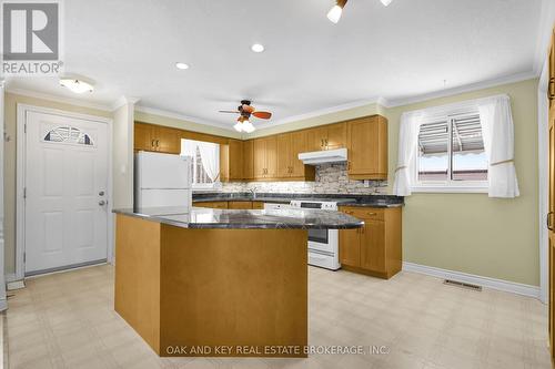 6 Court Lane, London East (East O), ON - Indoor Photo Showing Kitchen