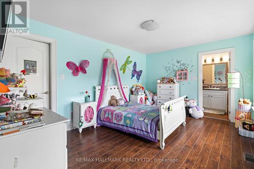 2485 Meadowridge Drive, Oakville, ON - Indoor Photo Showing Bedroom