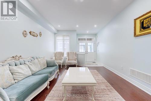 11 Sinatra Street, Brampton, ON - Indoor Photo Showing Living Room