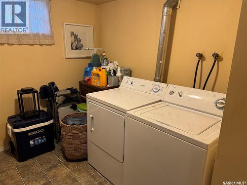 1134 Main Street, Saskatoon, SK - Indoor Photo Showing Laundry Room